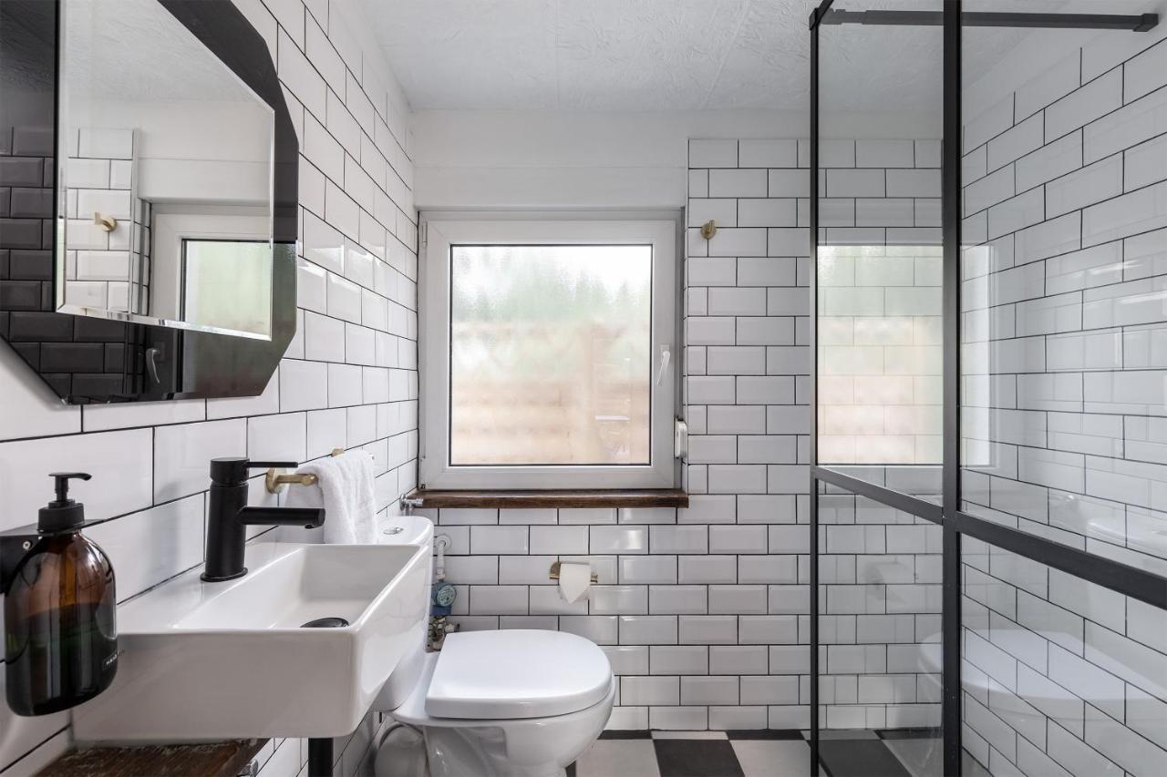 Am Grimnitzsee Gemutliches Tiny House Bungalow Mit Sauna Und Kamin Иоахимсталь Экстерьер фото