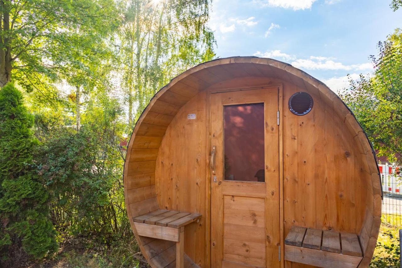Am Grimnitzsee Gemutliches Tiny House Bungalow Mit Sauna Und Kamin Иоахимсталь Экстерьер фото